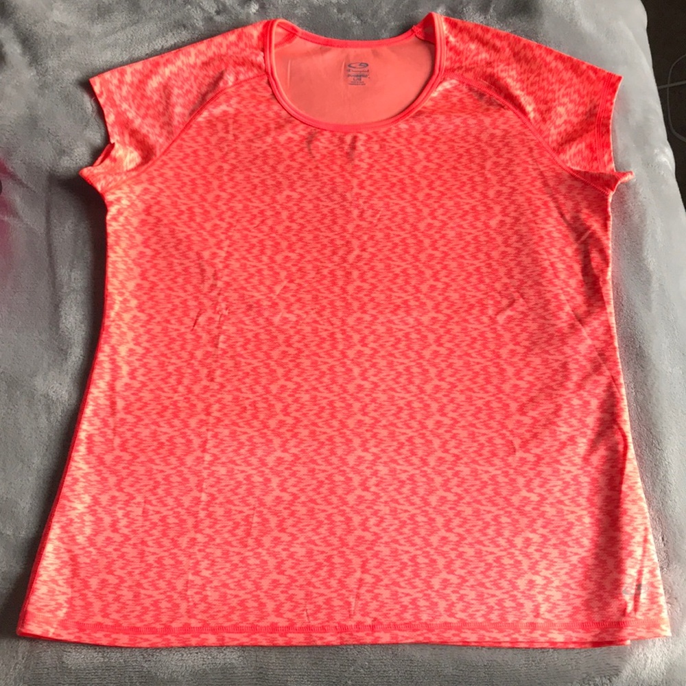 Workout Top - Picture 2 of 4